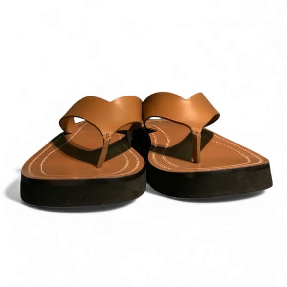 THE ROW Ginza Caramel Leather Sandals - Picture 7 of 11